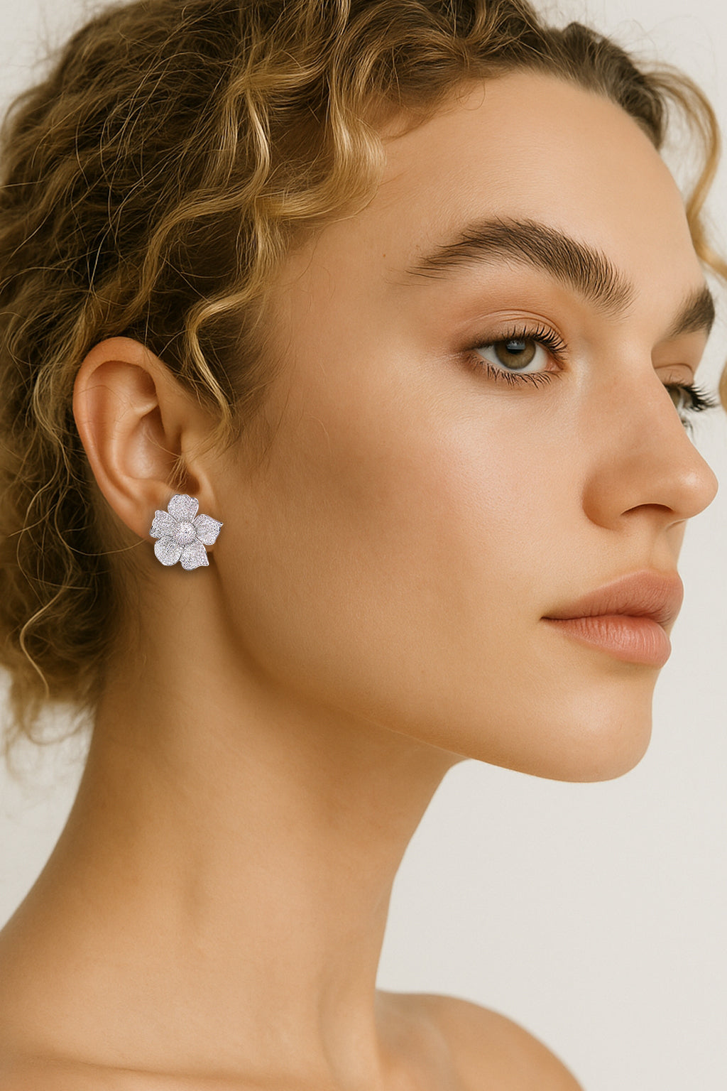 Myrren Earrings in Silver