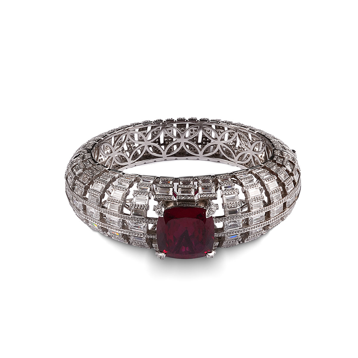 Fleuron Garnet Bracelet