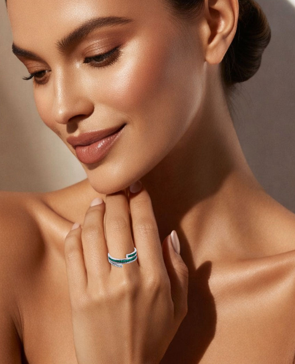 Éclat Ring in Emerald