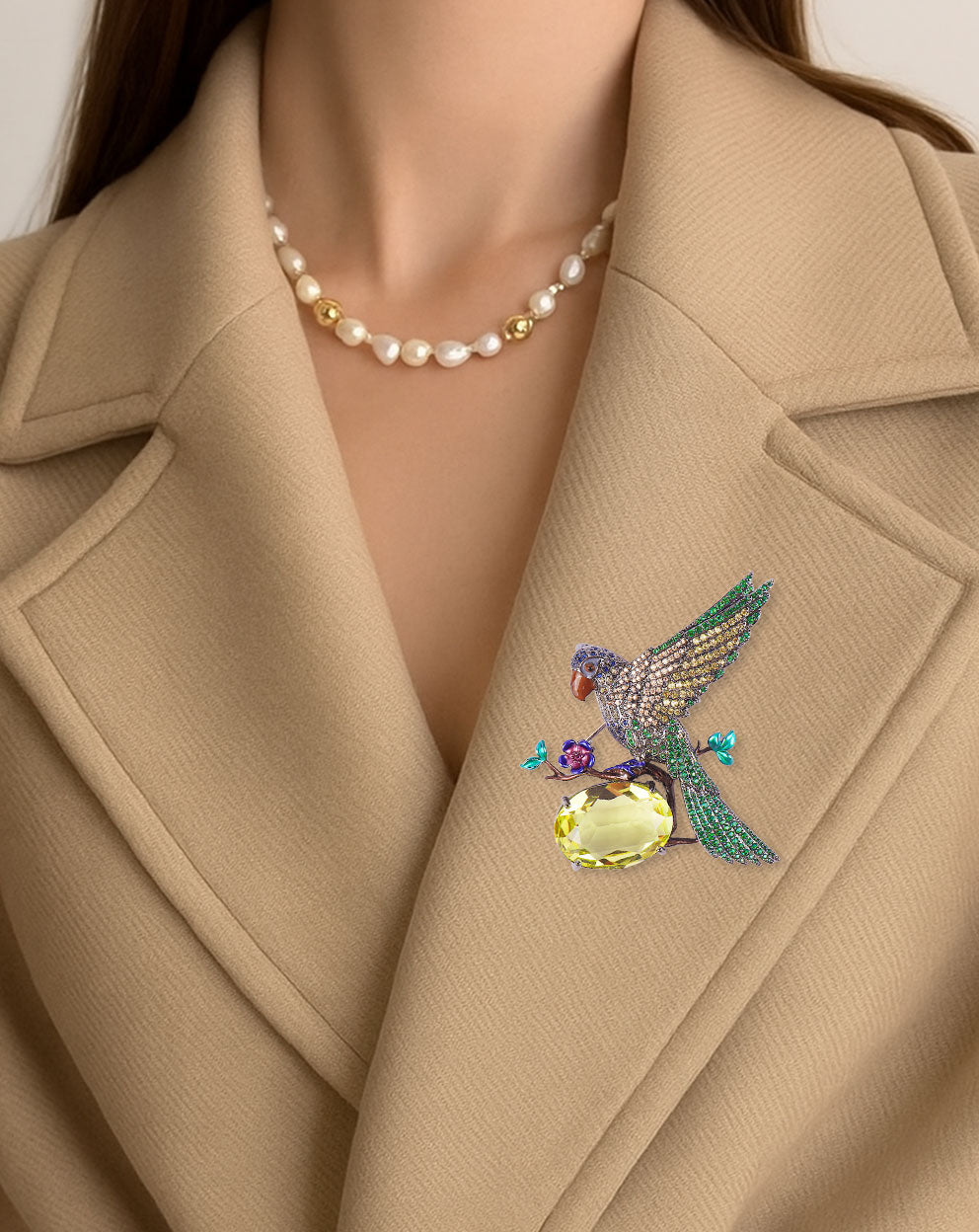 Loro Brooch in Citrine Crystal