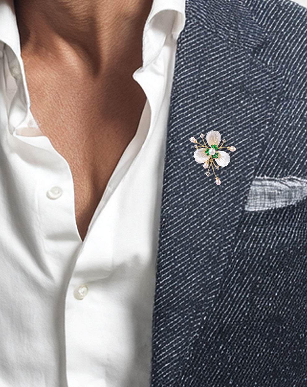 Perla Fleur Brooch - Mother of Pearl