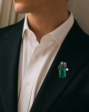 Émeraude Perroquet Brooch