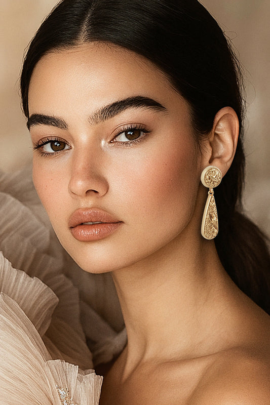 Moonara Earrings in Gold