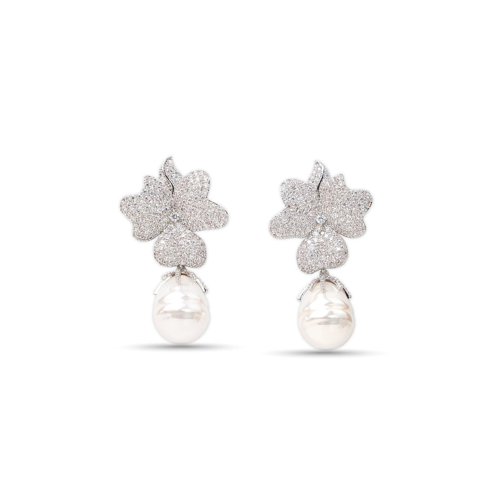 Demi Pearl Earrings